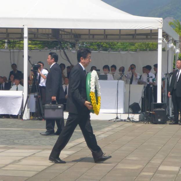 Shinzo Abe en Nagasaki (foto gobierno de Japón)